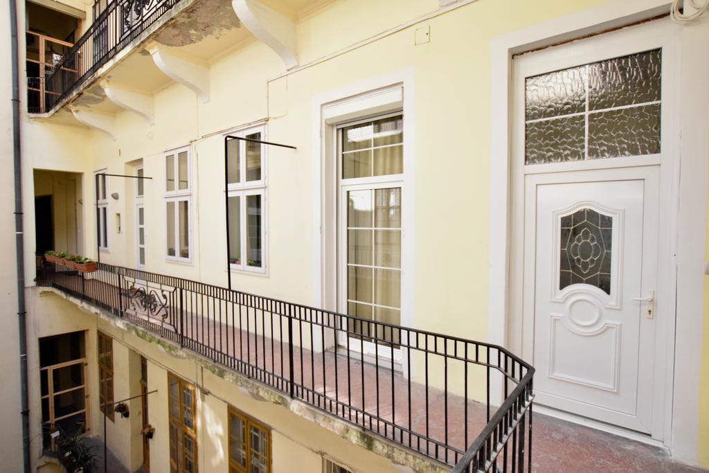 Luxury By Hi5 - Bazilika Apartment